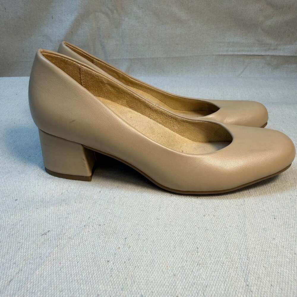 Naturalizer Donnele Block Heel Pump Size 9.5 Beige Leather
